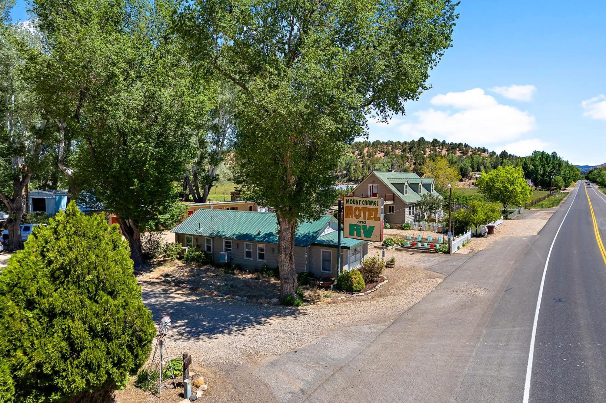 Mt Carmel Motel Room Close To Zion National Park マウント・カーメル エクステリア 写真
